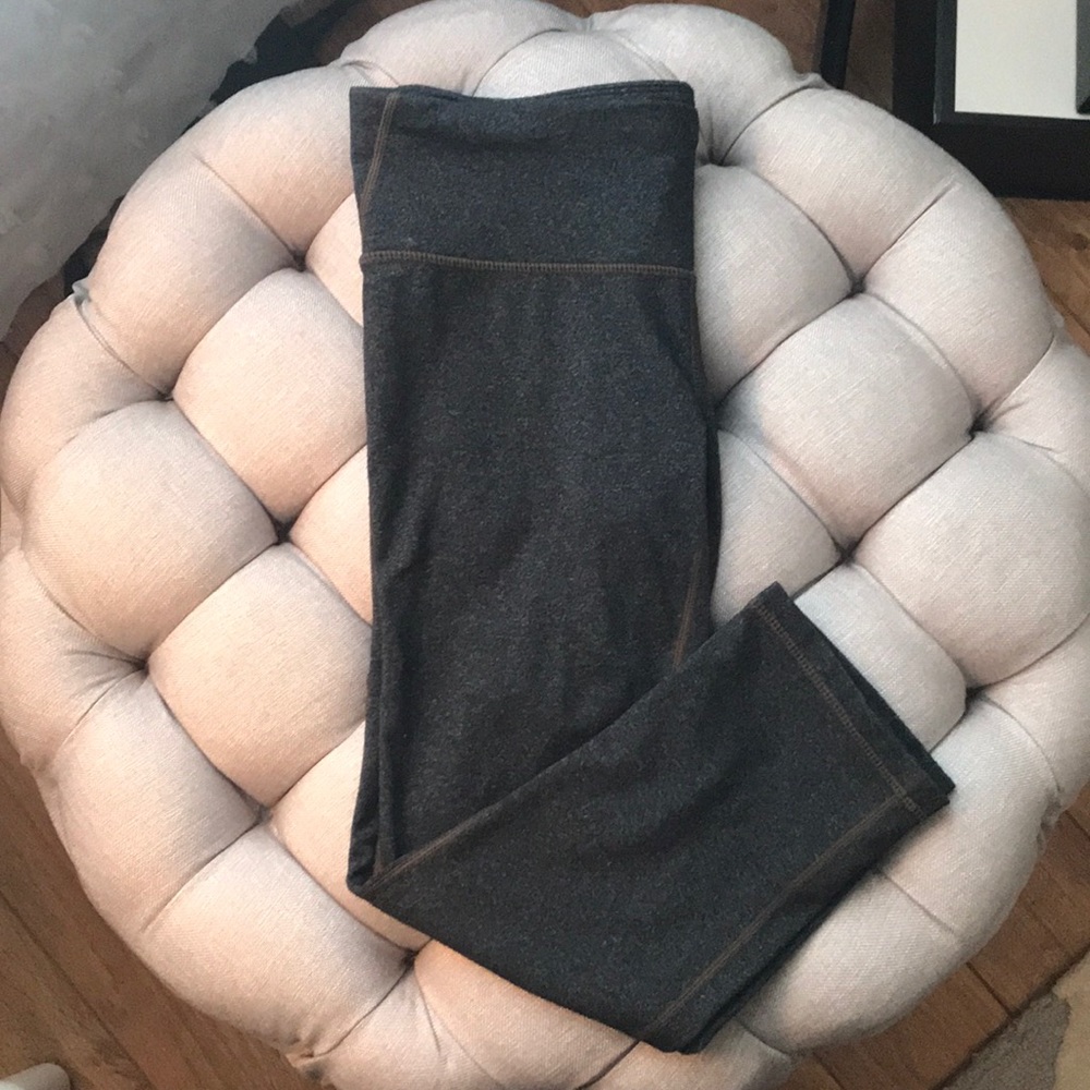 Gap Fit Grey Activewear Cropped Capri Leggings Size Small